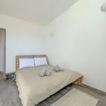 Holiday home Charmante Maison De Village - Plages 30'